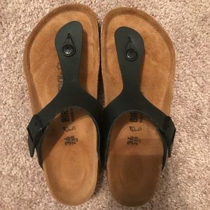 Like New Birkenstock Gizeh Sandals